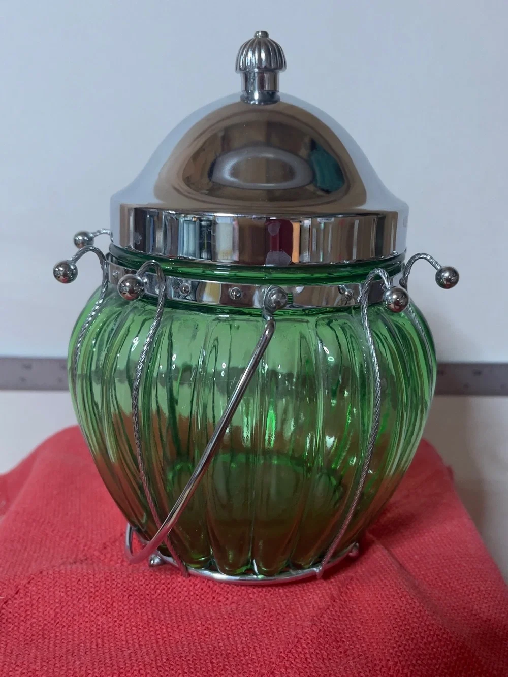 Vtg. Emerald Green Glass Musical Biscuit/ Candy Jar Plays music W/Lid 1950’s
